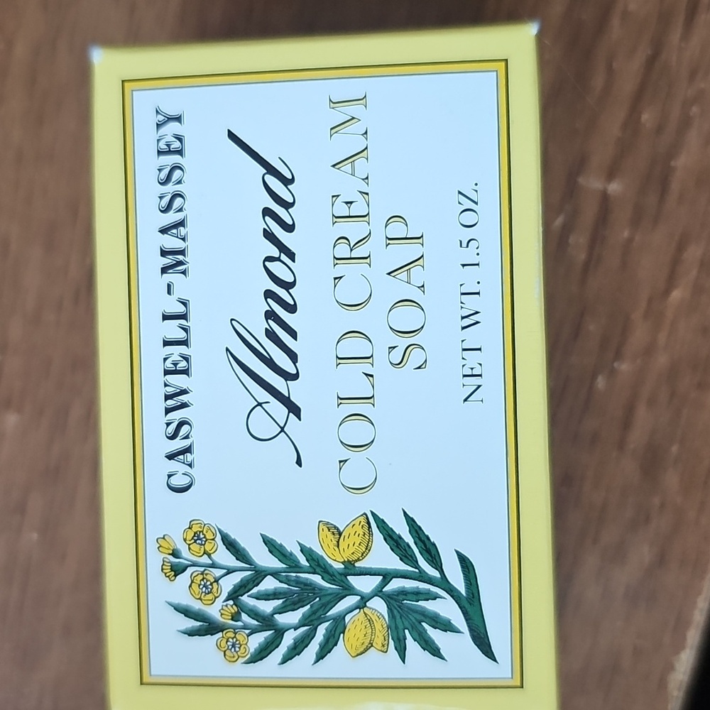 NIB Caswell-Massey Vintage Almond Cold Cream Soap Travel Size - Picture 2 of 7